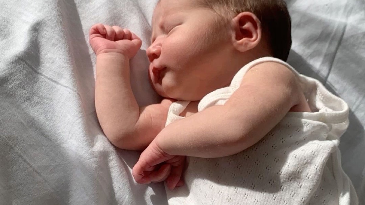 ¿Cuántas siestas necesita tu bebé? Guía por edad clara